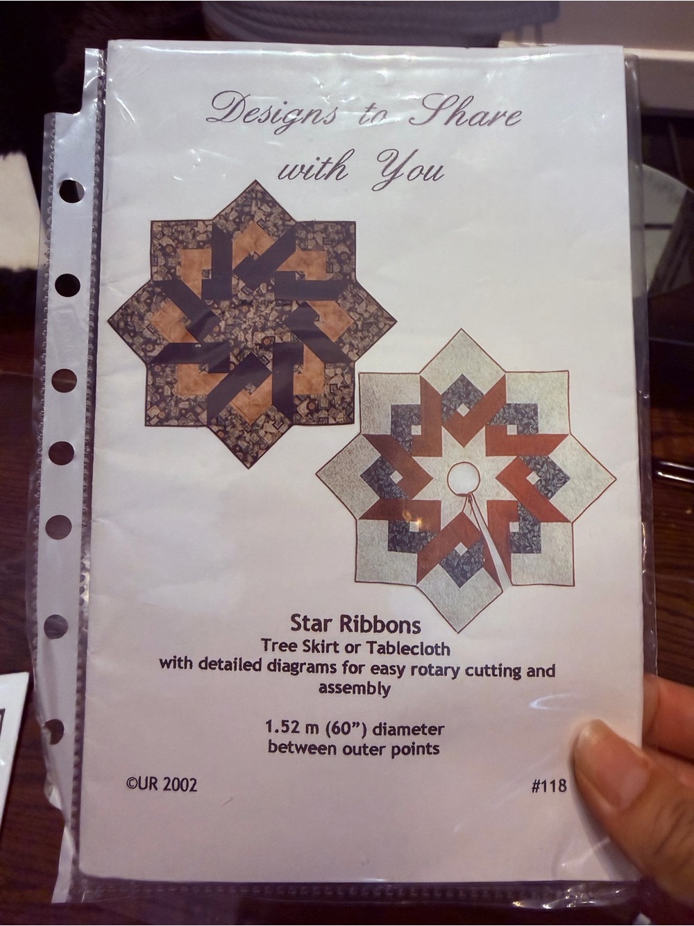Star Ribbons Tree Skirt / Tablecloth Pattern - Brown & Tan